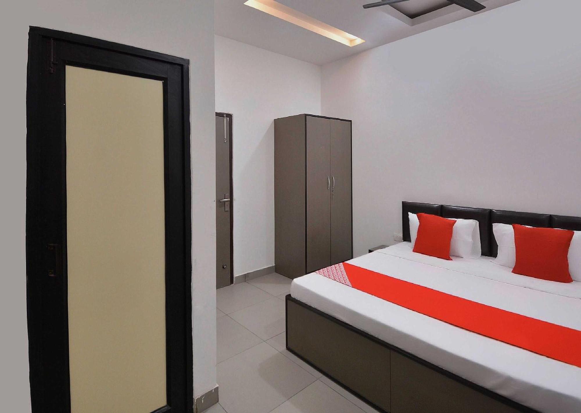 Hotel O White Solitaire Лудхиана Экстерьер фото