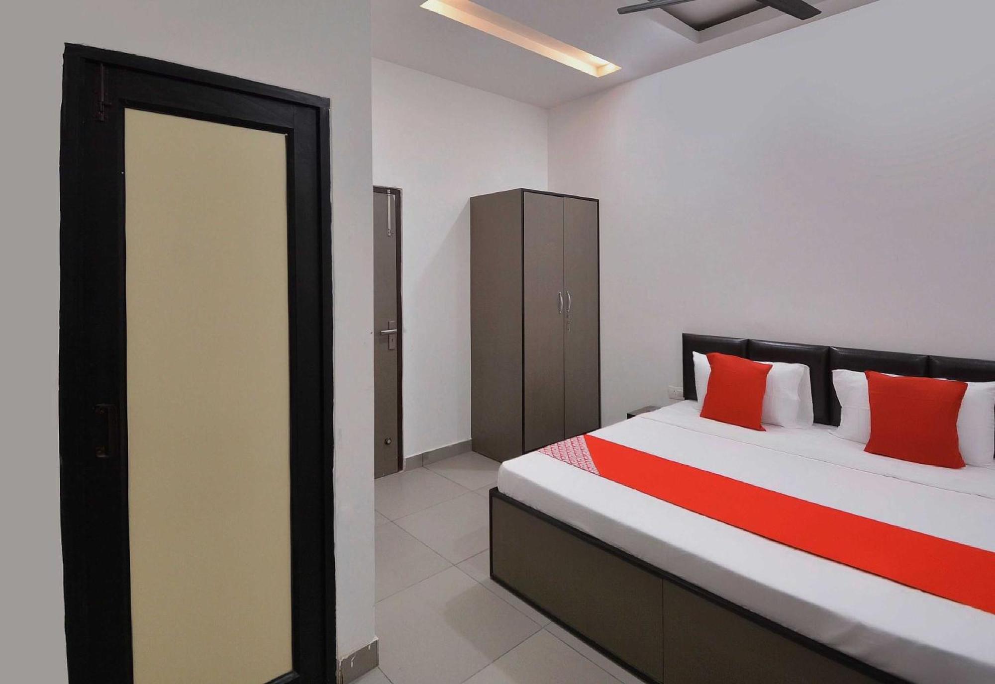 Hotel O White Solitaire Лудхиана Экстерьер фото