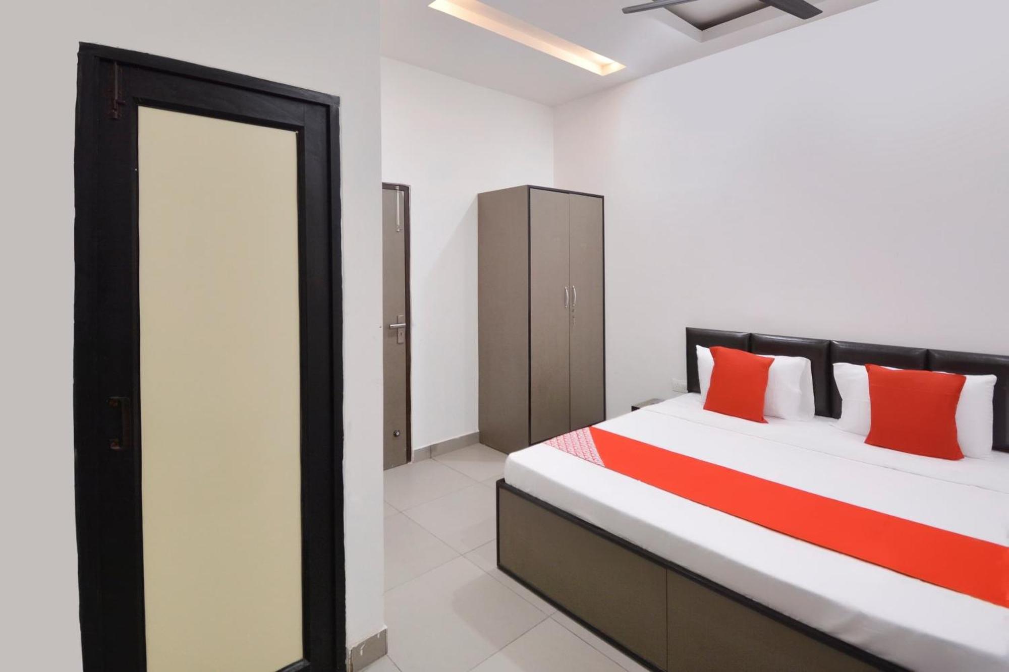Hotel O White Solitaire Лудхиана Экстерьер фото