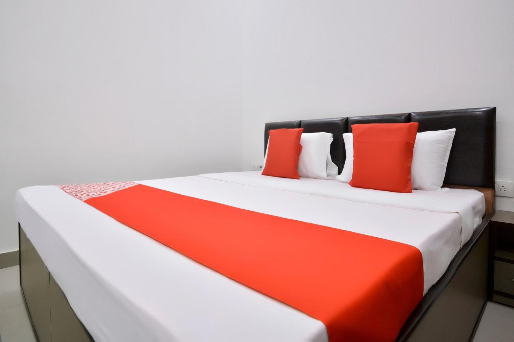 Hotel O White Solitaire Лудхиана Экстерьер фото
